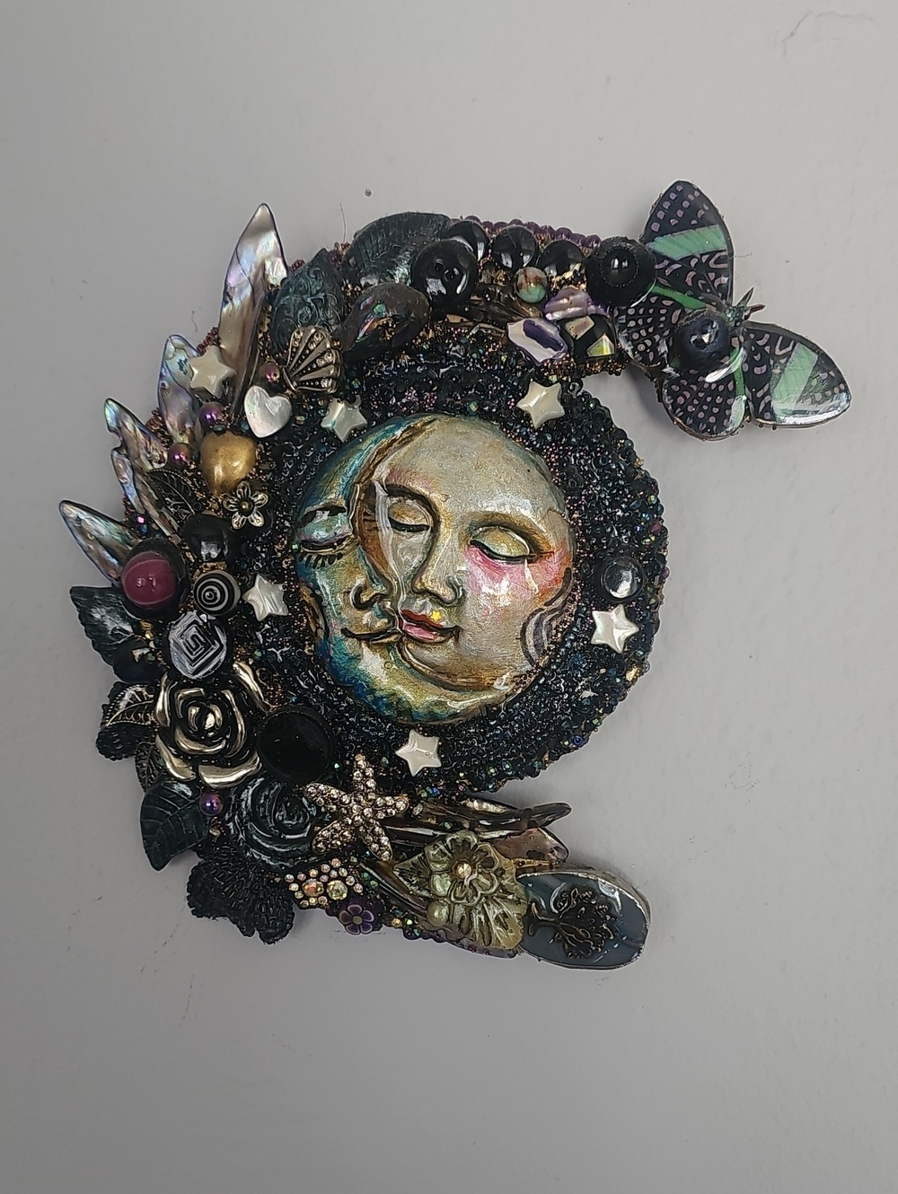 Handcrafted Moon Face Mixed-Media Wall Hanging in Iridescent Black & Gold